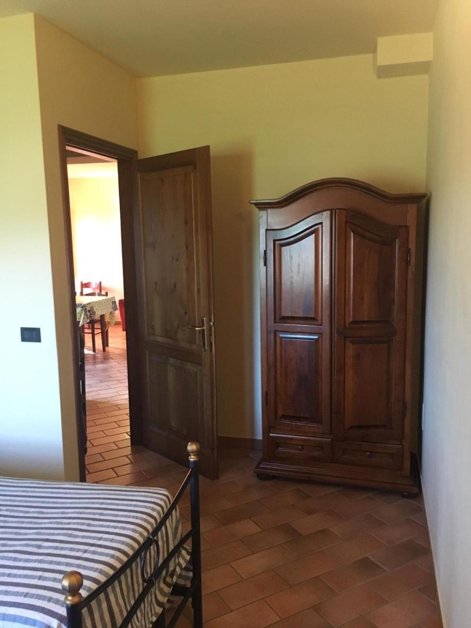 Апартаменты Casale Poggio Meone Санта-Луче Экстерьер фото